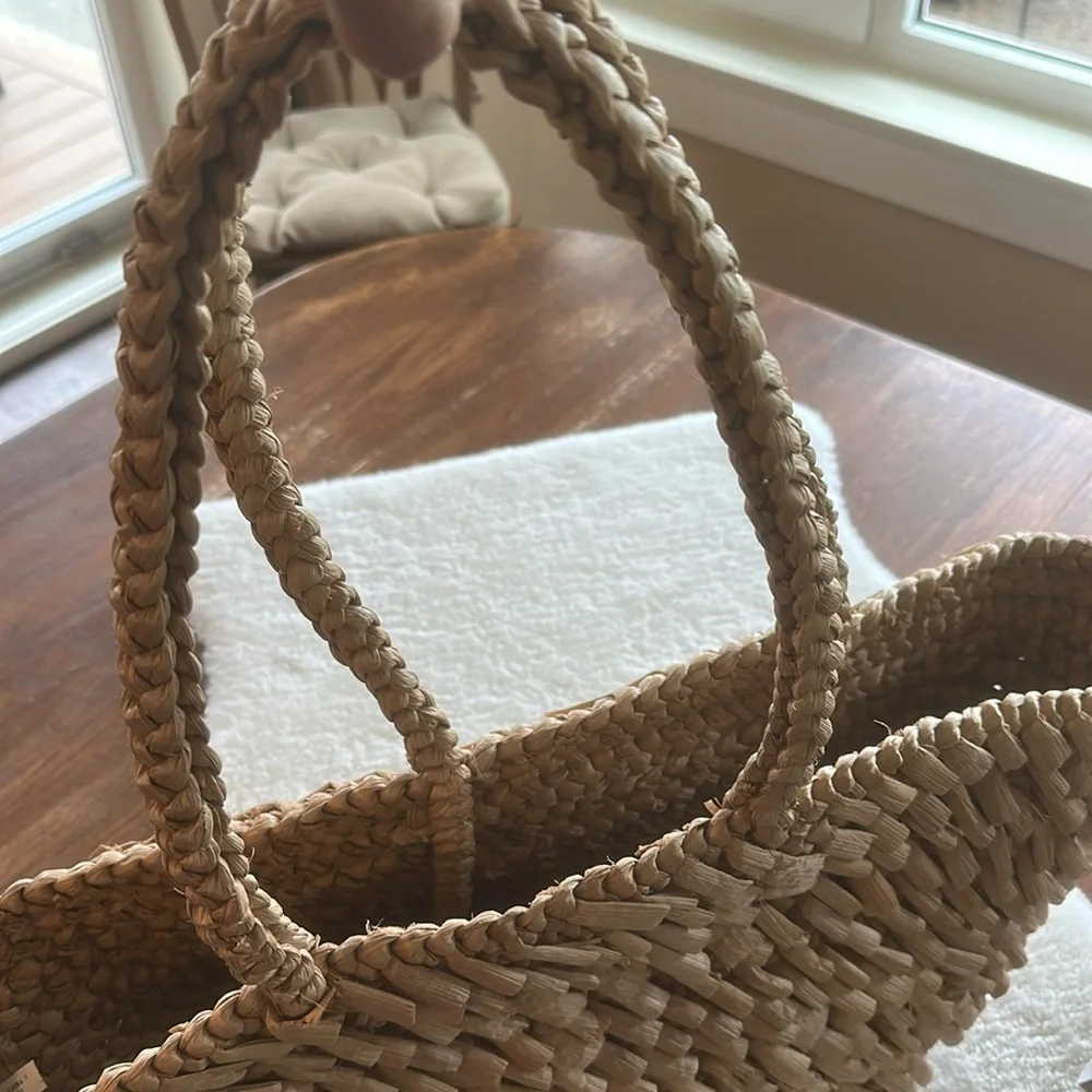 Nwot. Rattan bag - Picture 8 of 9